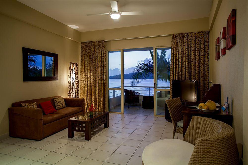 Chantillys On The Bay Port Vila Exterior photo