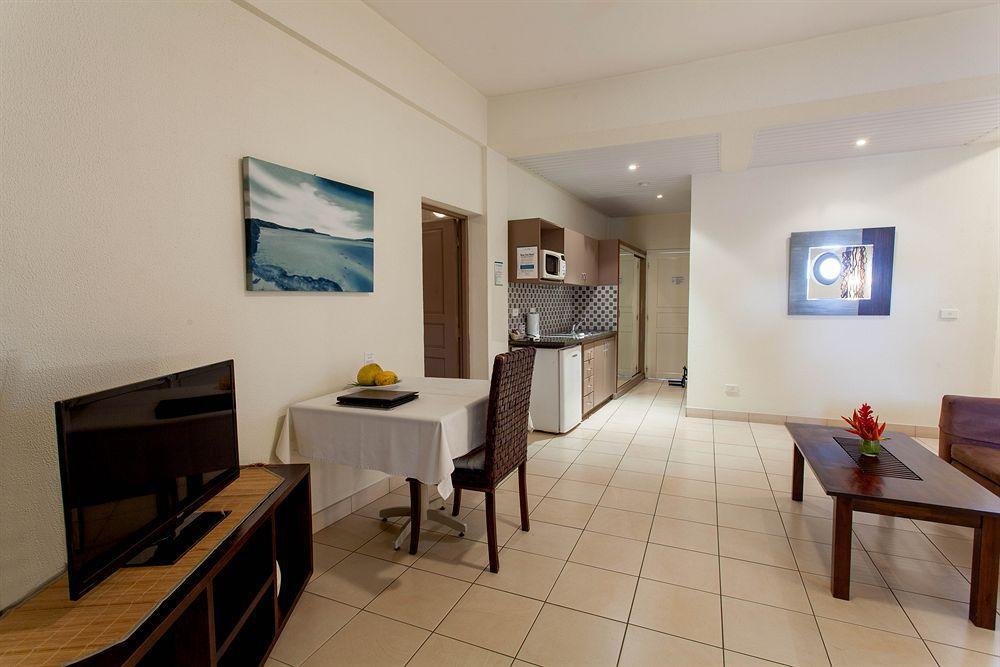 Chantillys On The Bay Port Vila Exterior photo