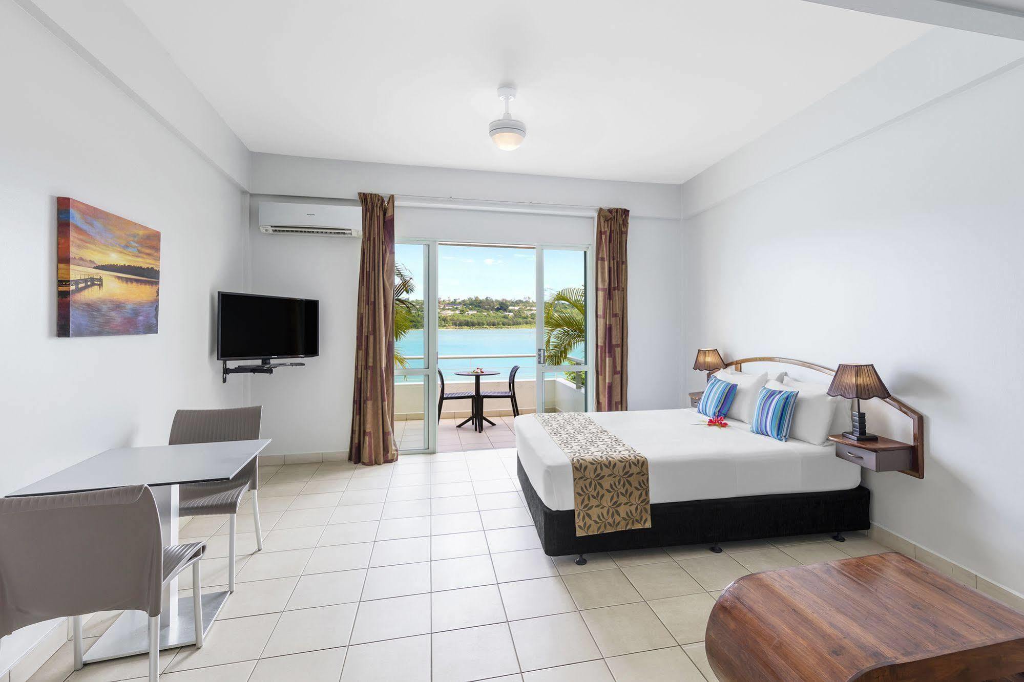 Chantillys On The Bay Port Vila Exterior photo