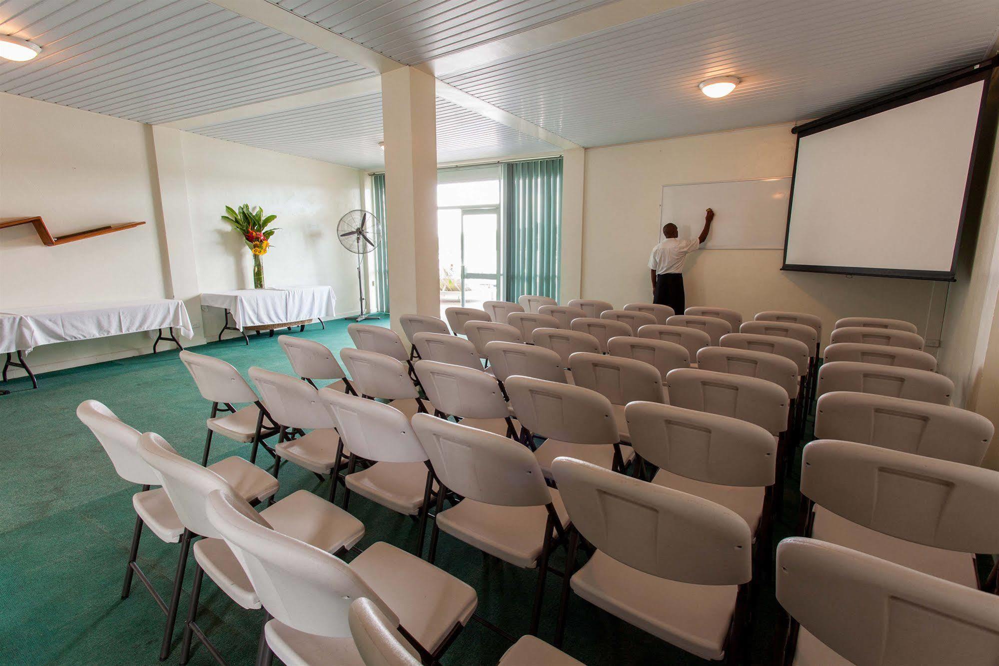 Chantillys On The Bay Port Vila Exterior photo